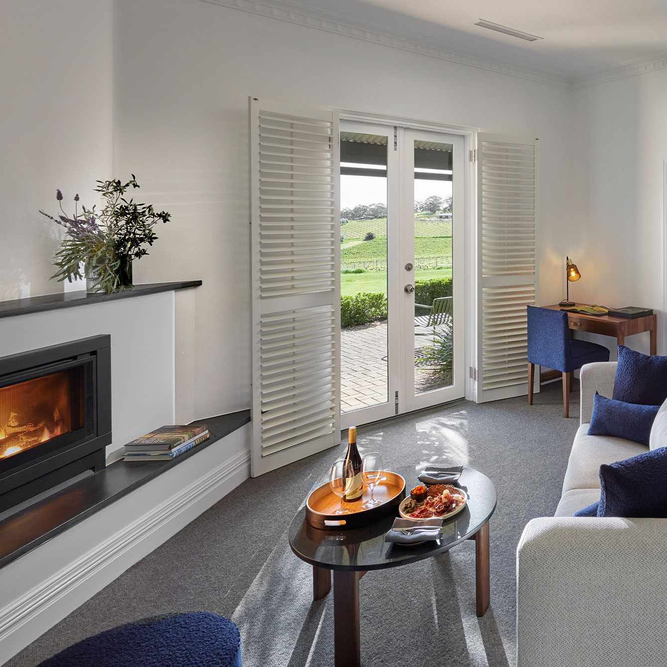 Lounge and terraces Right