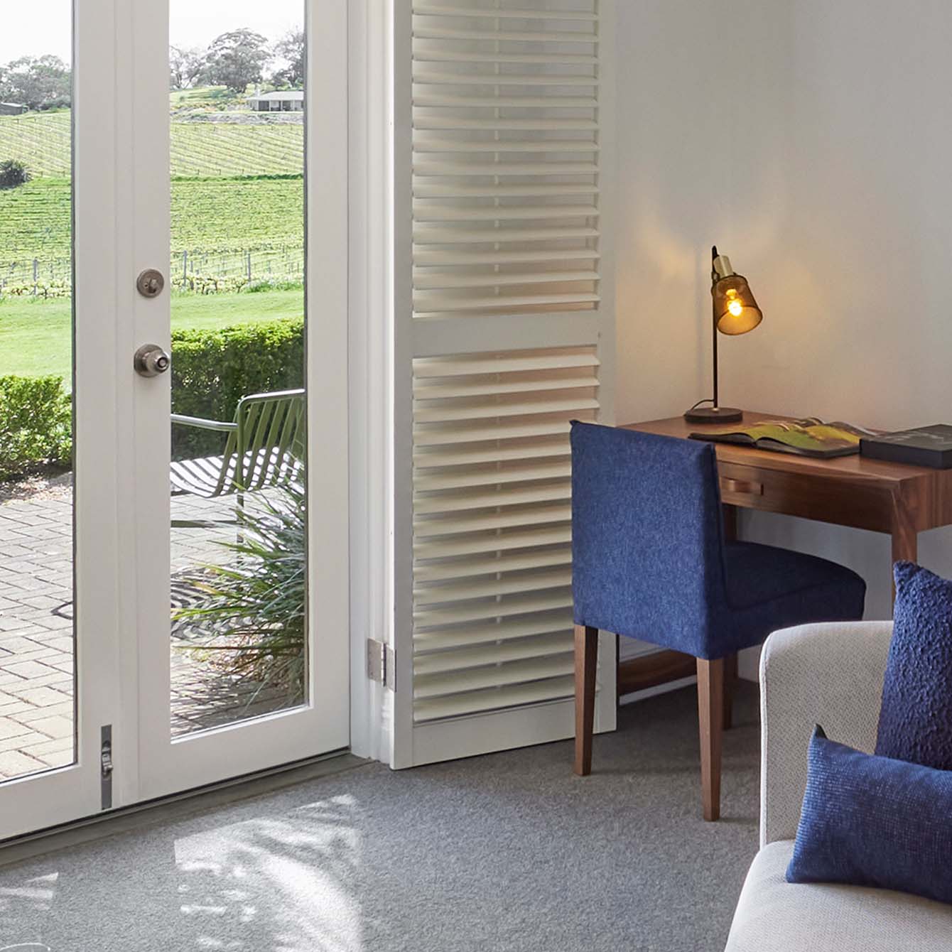Lounge and terraces Right